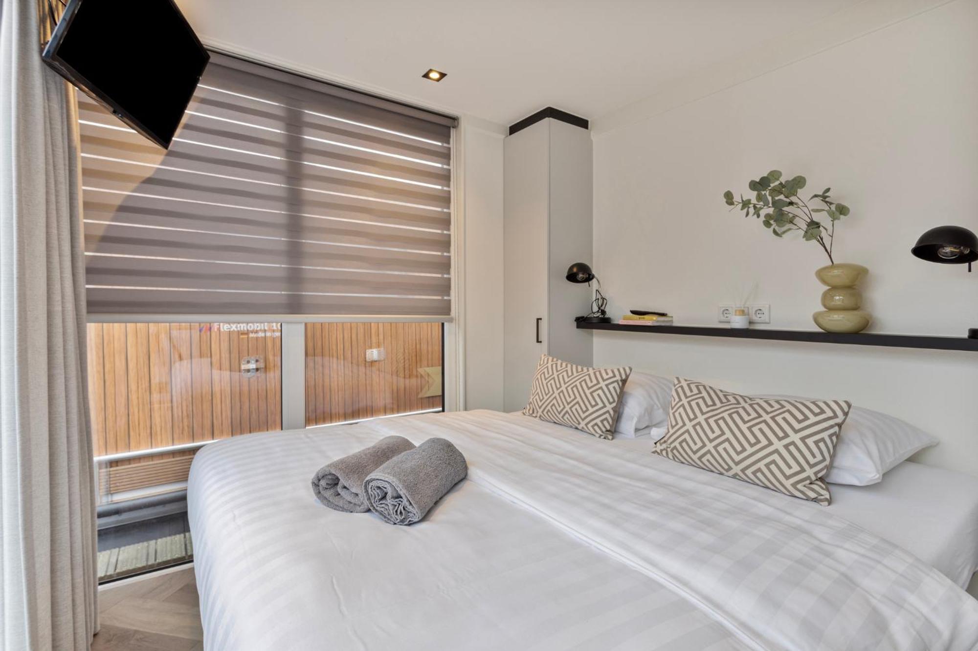Luxurious Waterloft Near Beach And Centre By Weltevreden Experience Zeewolde Dış mekan fotoğraf